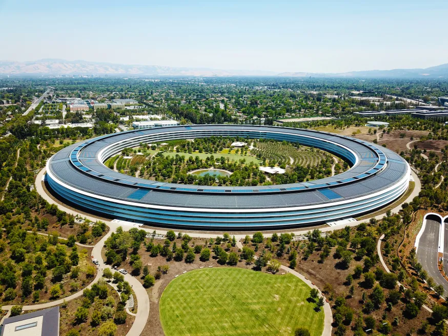 Ring-shaped building surrounded by nature 